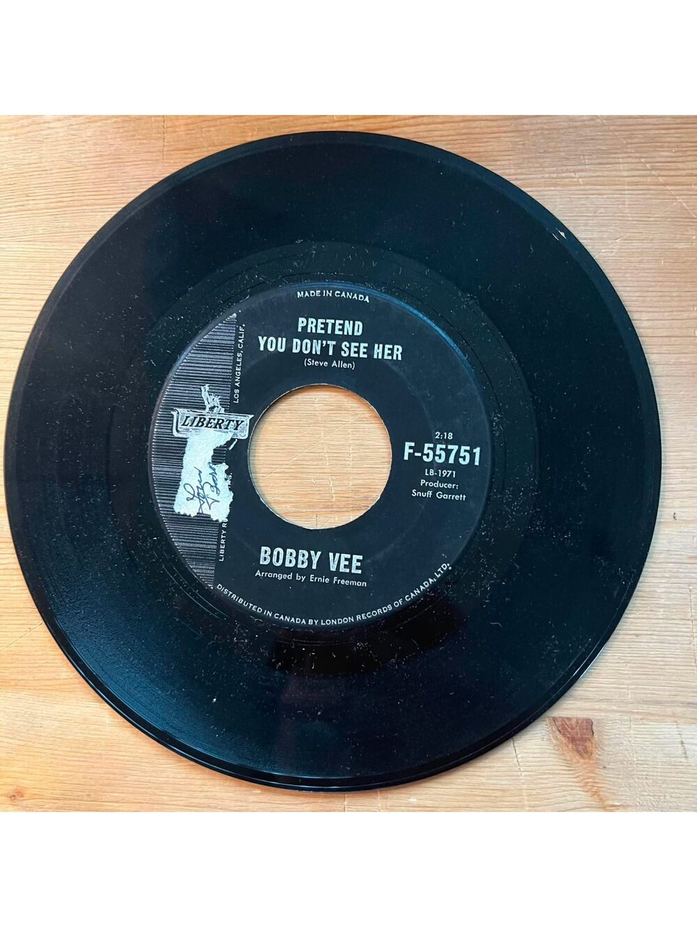 Bobby Vee - Pretend you don't See Her/Ev'ry Little bit Hurts 45rpm VG+ R11